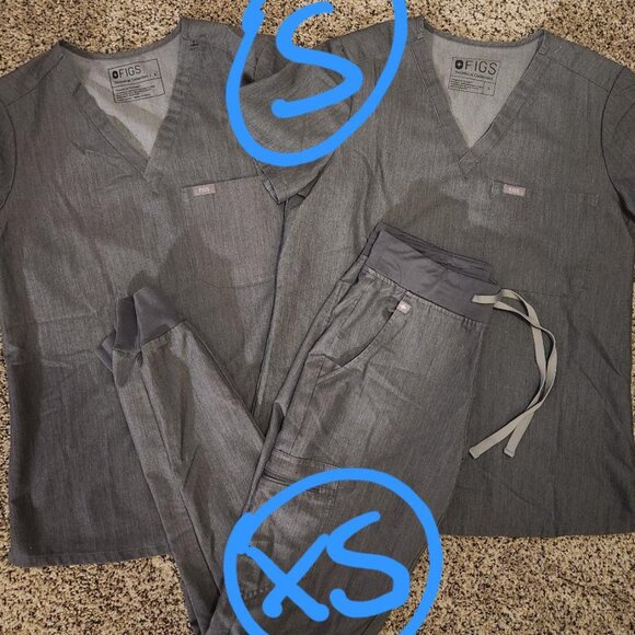 FIGS Gray lot of two size SMALL tops & X SMALL joggers LIKE NEW - Picture 1 of 1